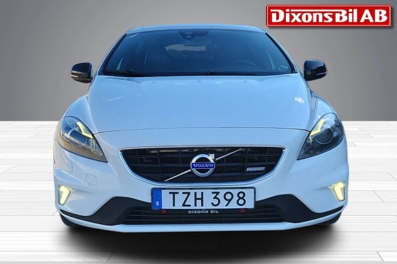 Volvo V40 13 of 14