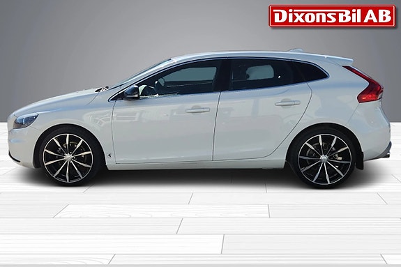 Volvo V40 3 of 14