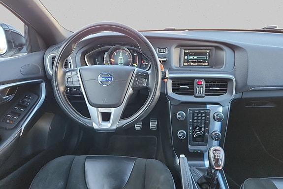 Volvo V40 6 of 14