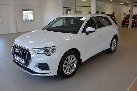 Audi Q3 3 of 15