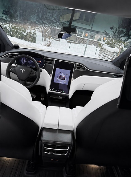 Tesla Model X 2 of 7