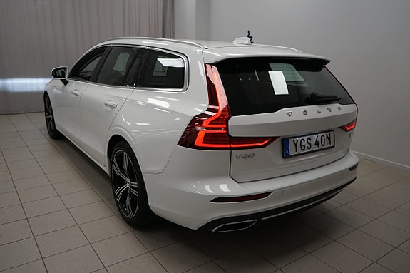 Volvo V60 3 of 5