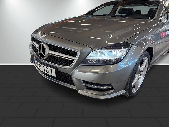 Mercedes-Benz CLS350 5 of 5