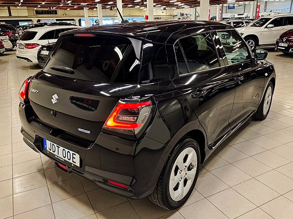 Suzuki Swift 6 of 8