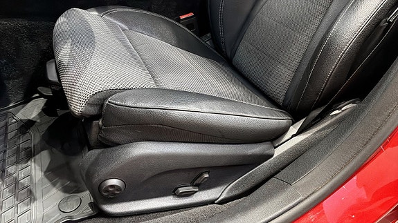 Mercedes-Benz E220 25 of 26