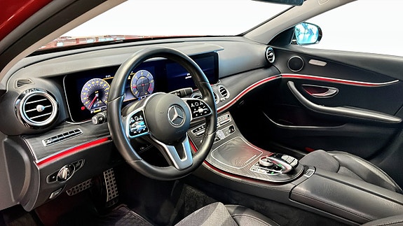 Mercedes-Benz E220 12 of 26