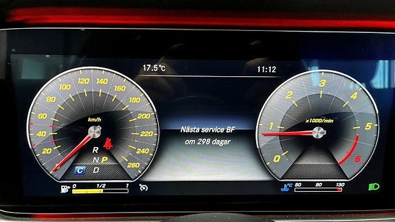 Mercedes-Benz E220 22 of 26