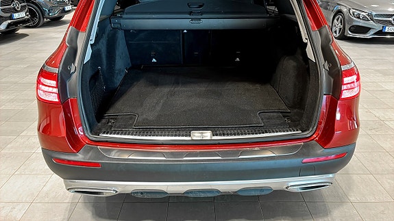 Mercedes-Benz E220 6 of 26