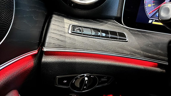 Mercedes-Benz E220 23 of 26