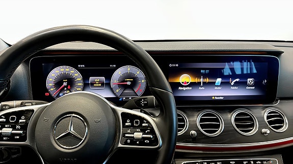 Mercedes-Benz E220 14 of 26