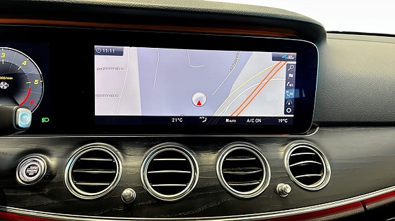 Mercedes-Benz E220 15 of 26