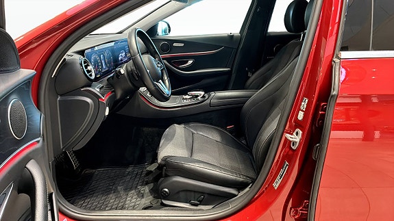 Mercedes-Benz E220 13 of 26
