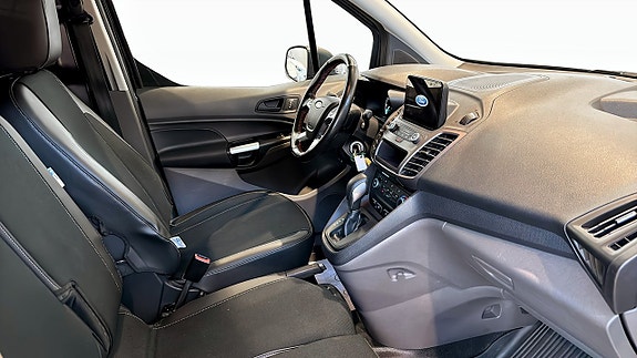 Ford Transit Connect 3 of 5