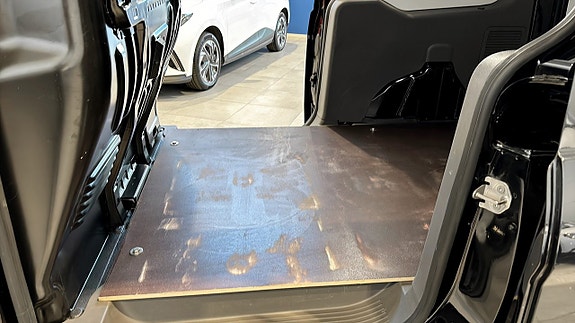 Ford Transit Connect 5 of 5