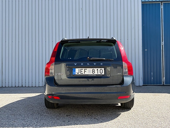 Volvo V50 6 of 16