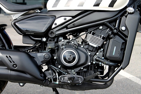 CFMOTO 450 CL-C BOBBER | MC | SÅ PERFEKT EN BOBBER KAN BLI! 14 of 17