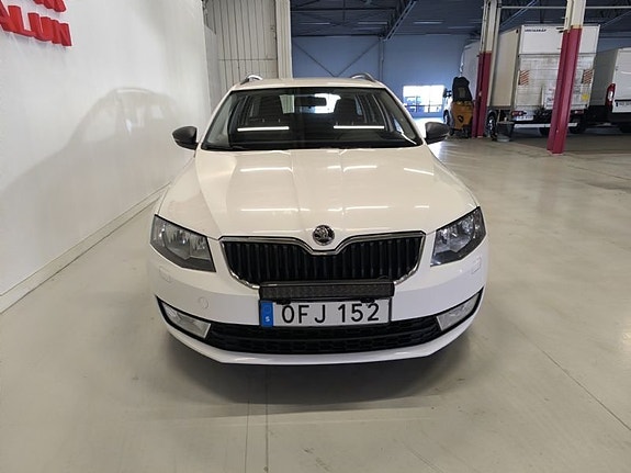 Volvo XC60 2 of 5