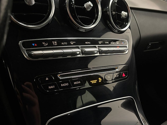 Mercedes-Benz C180 24 of 26