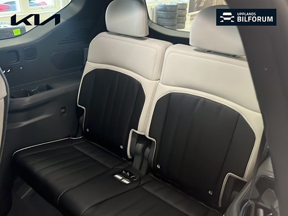 Kia EV9 15 of 21