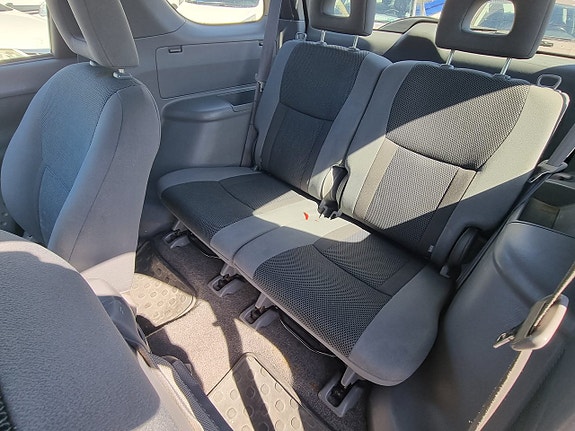 Toyota RAV4 12 of 12