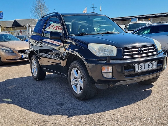 Toyota RAV4 3 of 12