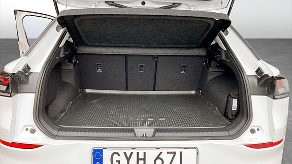 Volkswagen T-Roc 12 of 13