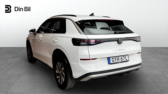 Volkswagen T-Roc 3 of 13