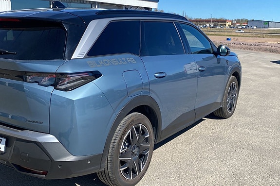 Peugeot 5008 3 of 5