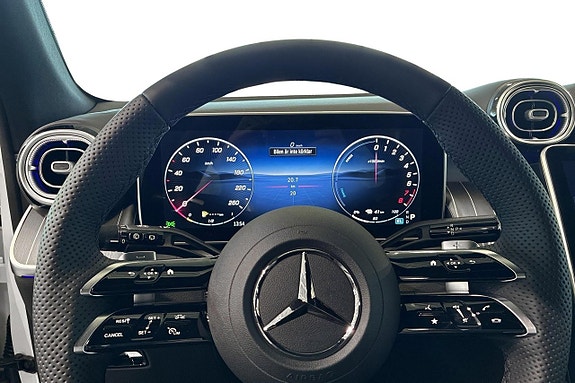 Mercedes-Benz GLC400 e 7 of 17