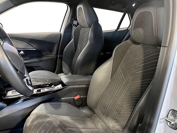 Peugeot 2008 4 of 5