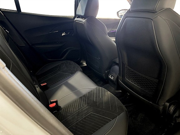 Peugeot 2008 12 of 15
