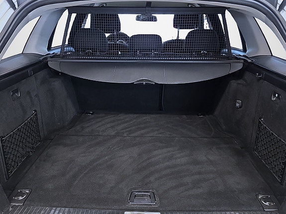 Mercedes-Benz C220 14 of 16