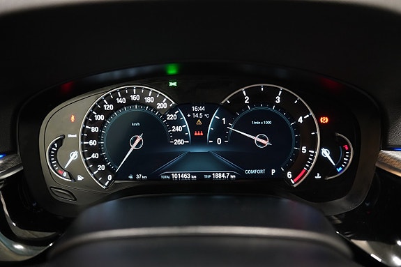 BMW 520d 13 of 26