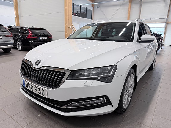 Skoda Superb 3 of 5