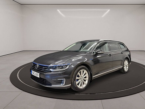 Volkswagen Passat 4 of 5
