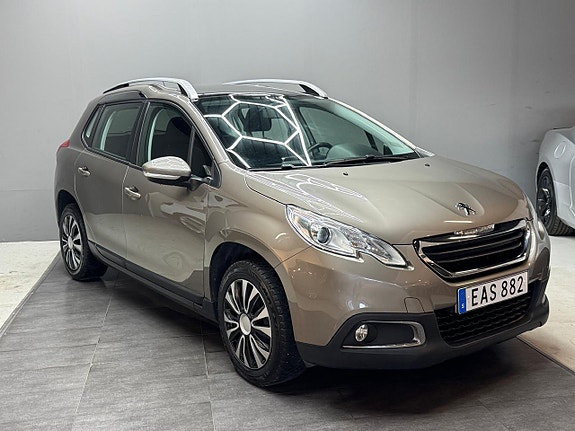 Peugeot 2008 2 of 5