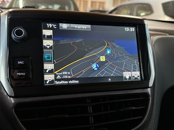 Peugeot 2008 13 of 16