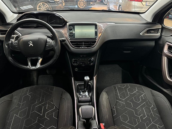 Peugeot 2008 6 of 16