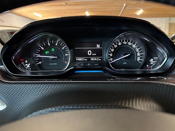 Peugeot 2008 10 of 16