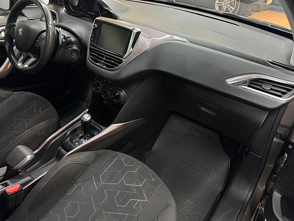 Peugeot 2008 9 of 16