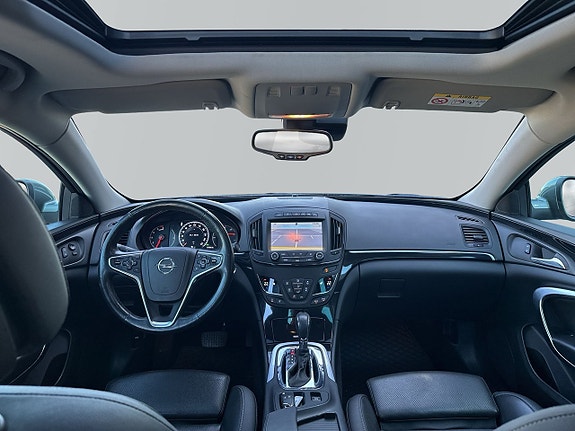 Opel Insignia 12 of 15
