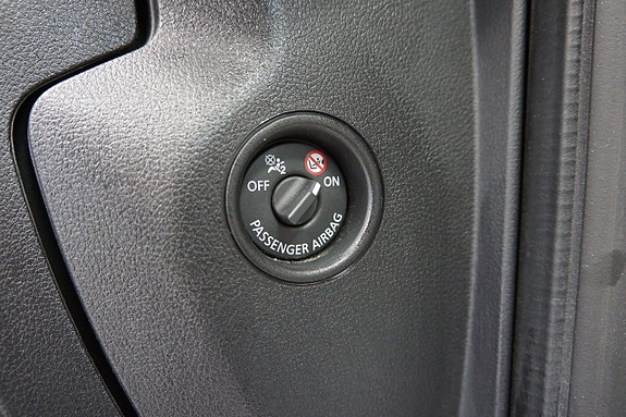 Renault Trafic 11 of 16