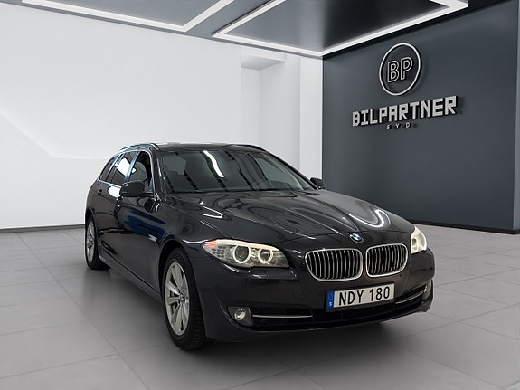 BMW 520d 2 of 5