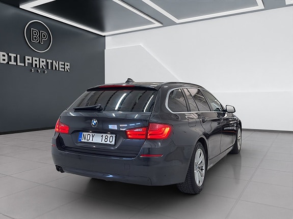 BMW 520d 4 of 5