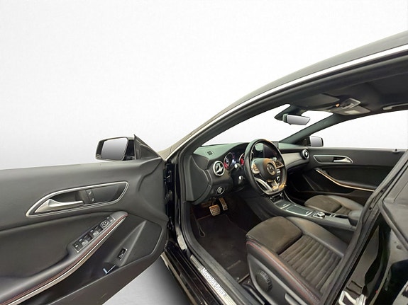 Mercedes-Benz CLA220 d 10 of 30