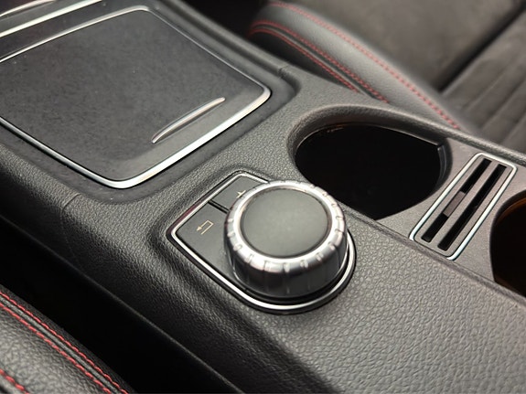 Mercedes-Benz CLA220 d 24 of 30