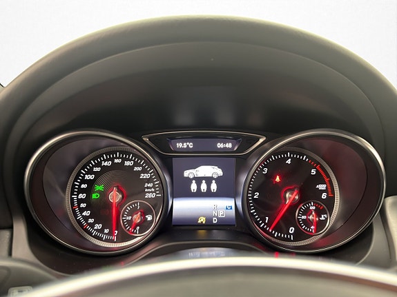 Mercedes-Benz CLA220 d 16 of 30