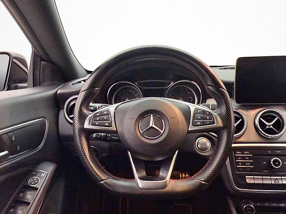 Mercedes-Benz CLA220 d 13 of 30