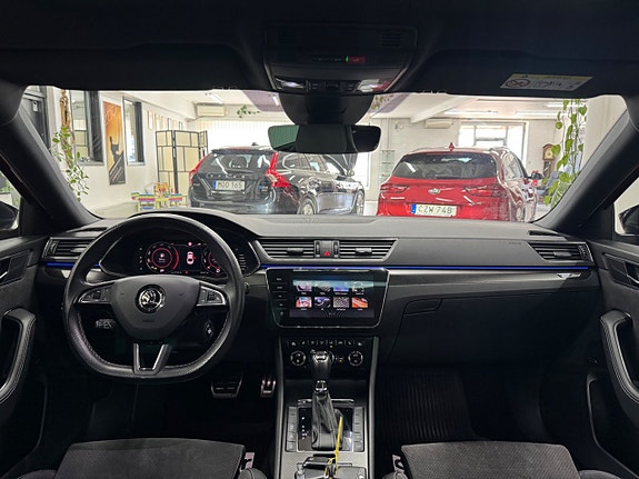 Skoda Superb 22 of 30