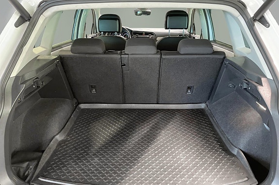 Volkswagen Tiguan 17 of 26